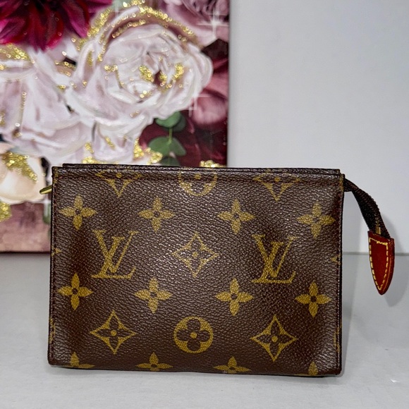 Louis Vuitton Monogram Cosmetics Pouch - Picture 10 of 10